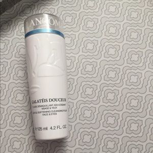 Lancôme Gentle Softening Cleansing Fluid